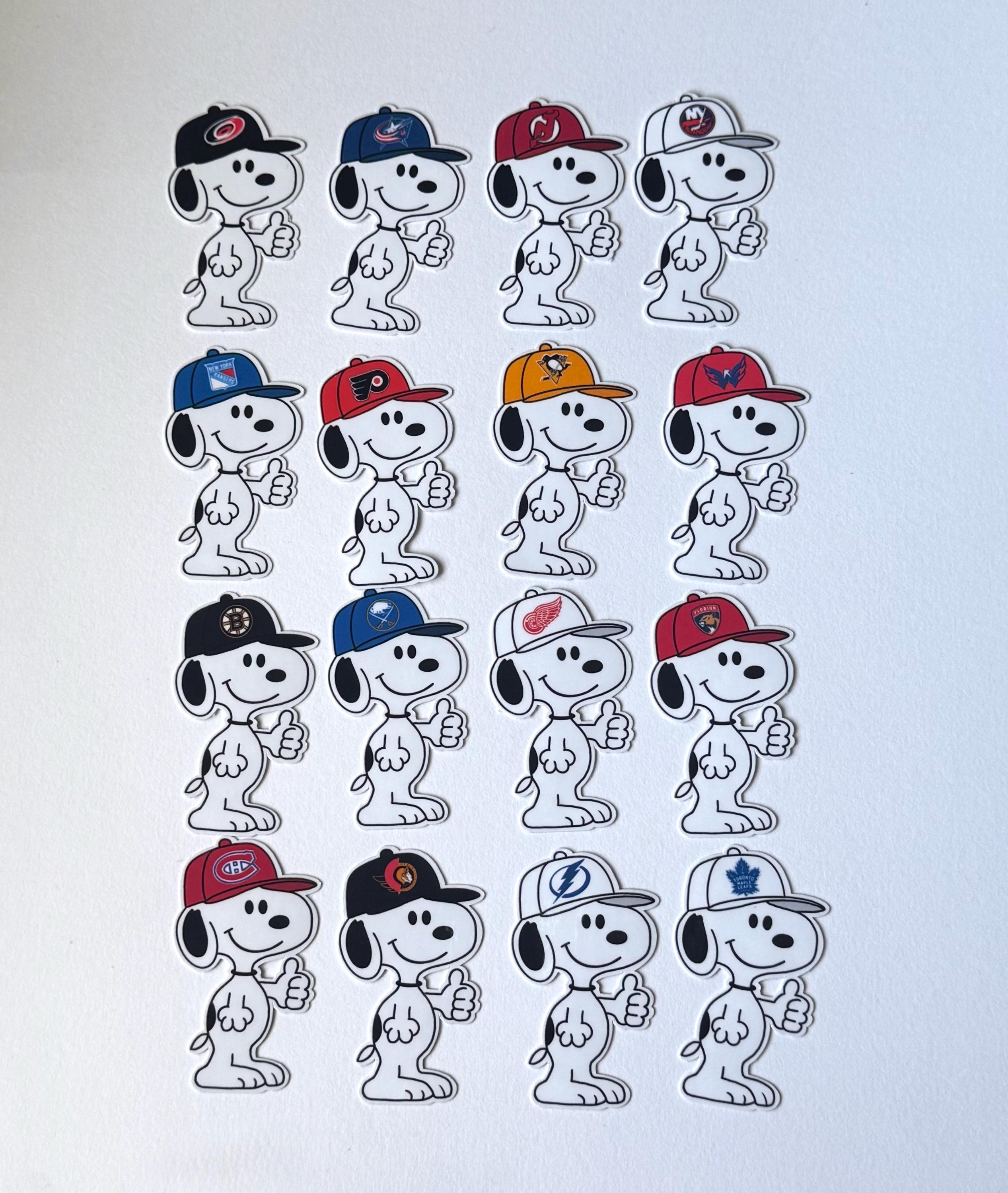 Autocollant vinyle chiot inspiré des équipes de la Conférence Est de la LNH 2025 | Décalcomanie inspirée de Snoopy de hockey sur glace
