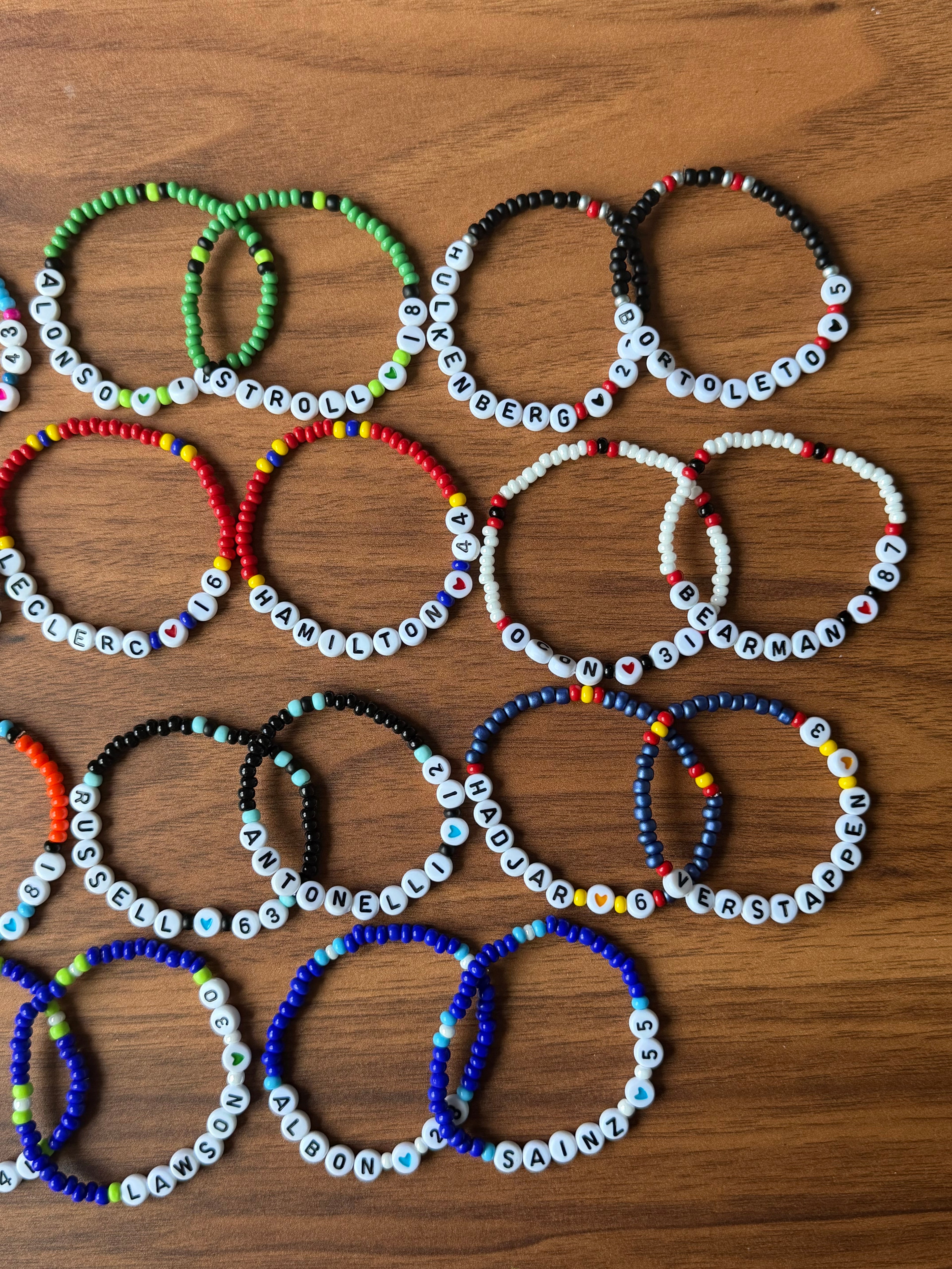 Bracelet d'amitié F1 perlé